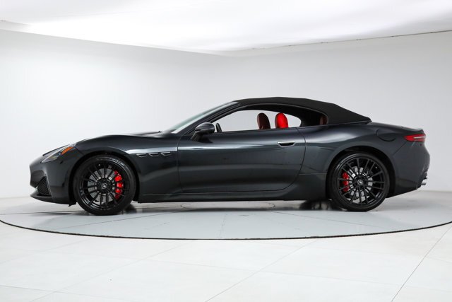Cabriolet in Fort Lauderdale, FL, United States 3 - 17711026
