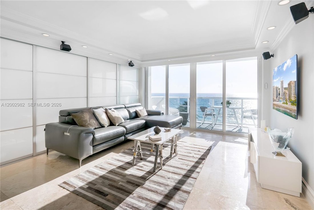 Condo in Hallandale Beach, Florida, United States 3 - 17712981