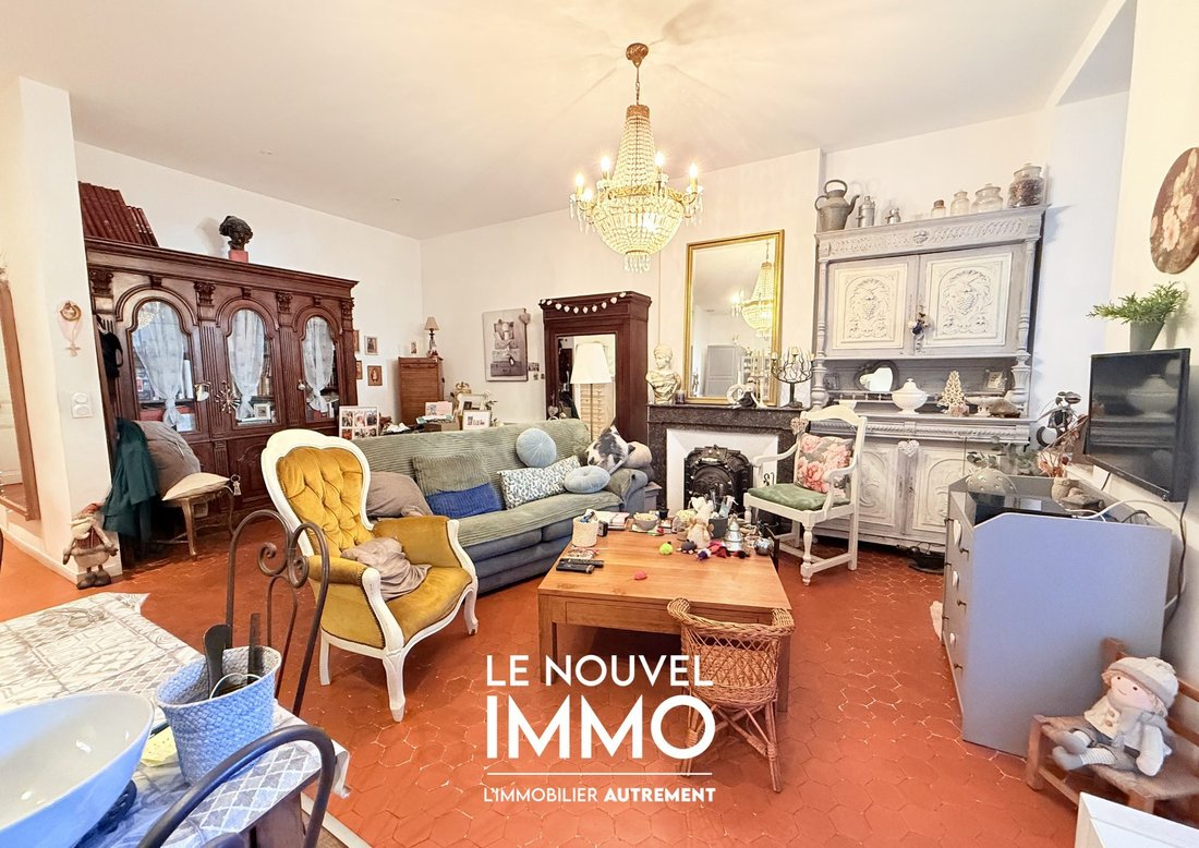 Apartment in Cinq Avenues, 4e Arrondissement, Marseille 5 - 17715511