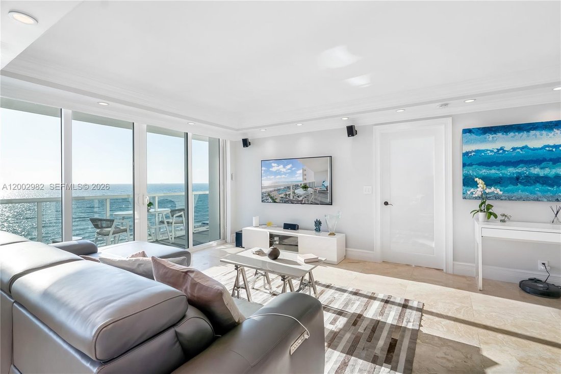 Condo in Hallandale Beach, Florida, United States 4 - 17712981