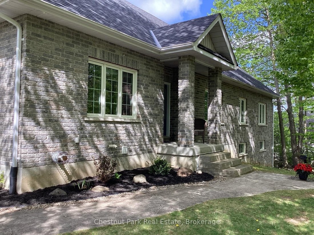 House in Moonstone, Ontario, Canada 4 - 17285390