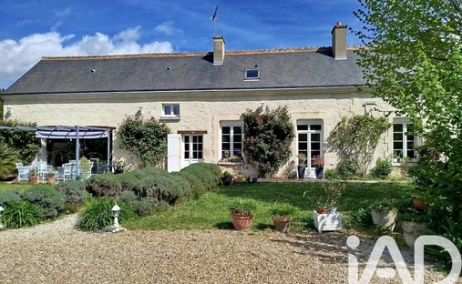 House in Chinon, Centre-Val de Loire, France 1