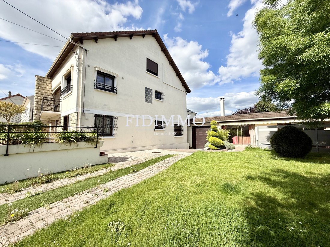 House in Ormesson-sur-Marne, Ile-de-France, France 1 - 17715550