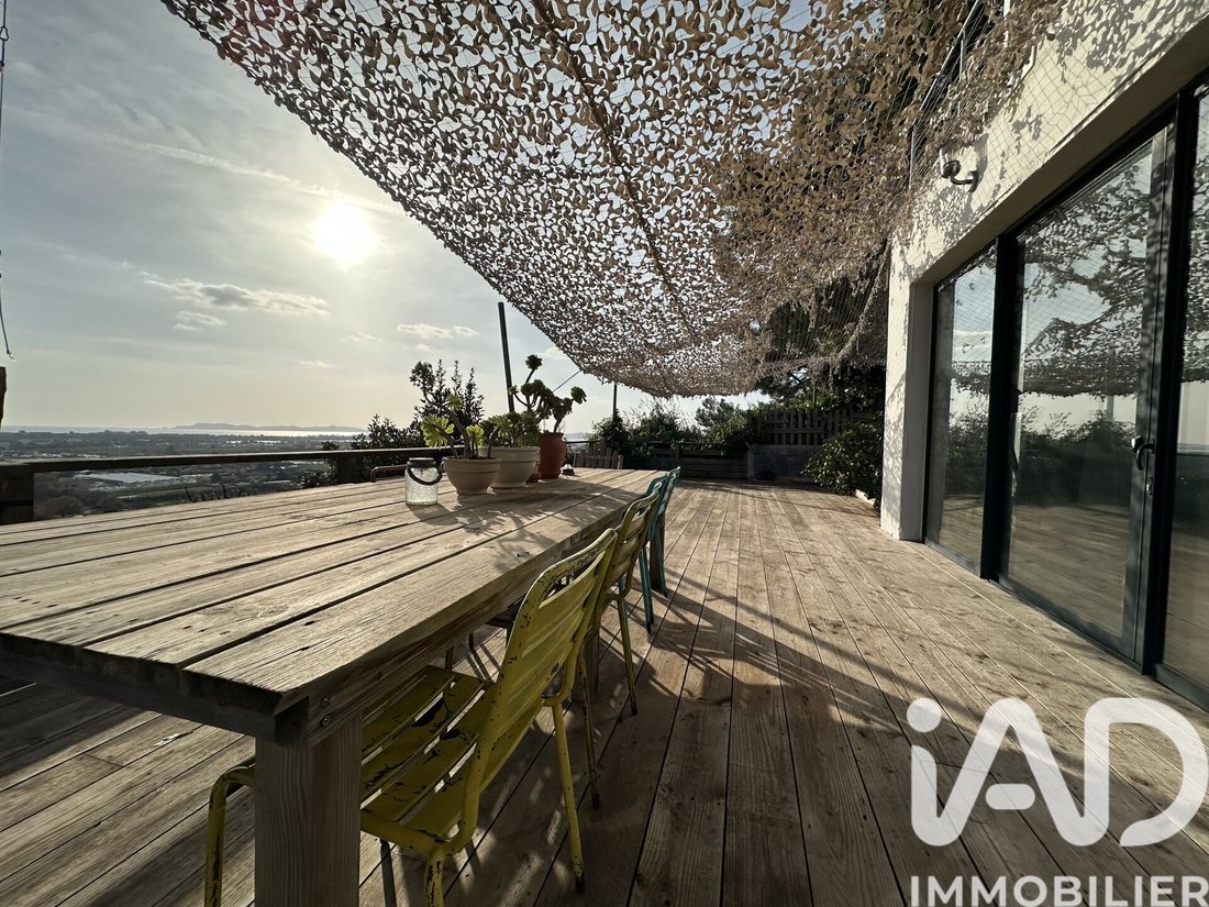 House in Hyeres, Provence-Alpes-Côte d'Azur, France 5 - 17713399