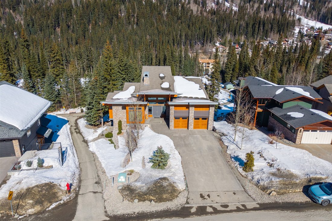House in Sun Peaks, British Columbia, Canada 3 - 17714734