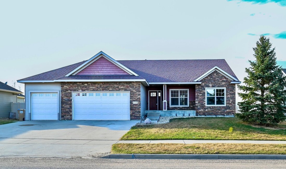 House in Minot, North Dakota, United States 1 - 17716113