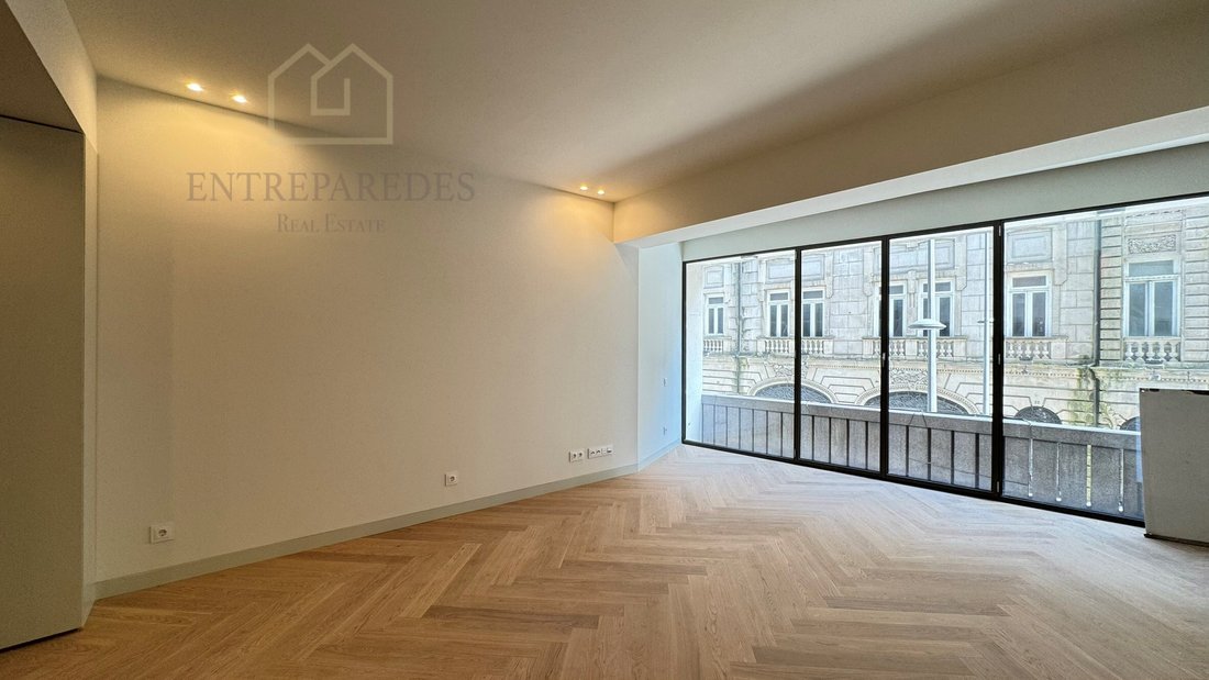 Apartment in Cedofeita, Santo Ildefonso, Se, Miragaia, Sao Nicolau e Vitoria, Porto District, Portugal 1 - 17020996