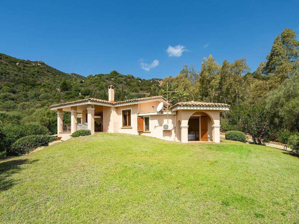 Villa in Crabonaxa, Sardinia, Italy 3 - 17714233