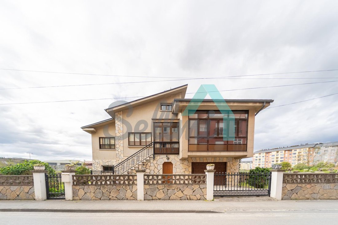 Villa in Ribadeo (District), Ribadeo, Spain 1 - 17716940
