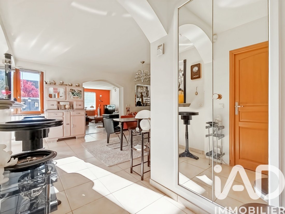 House in Champigny-sur-Marne, Ile-de-France, France 2 - 17714819