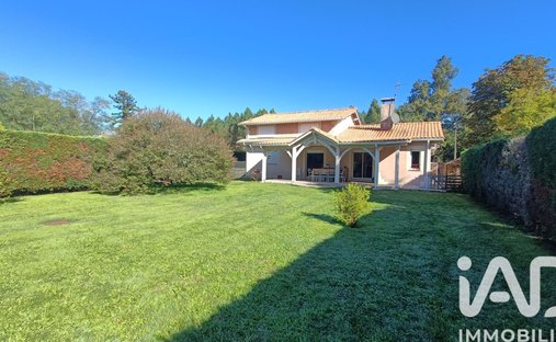 House in Arsac, Nouvelle-Aquitaine, France 1