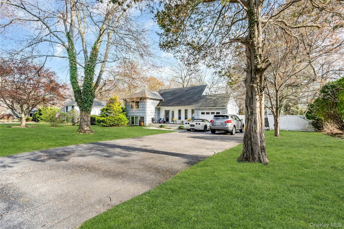 House in Smithtown, New York, United States 2 - 17717151
