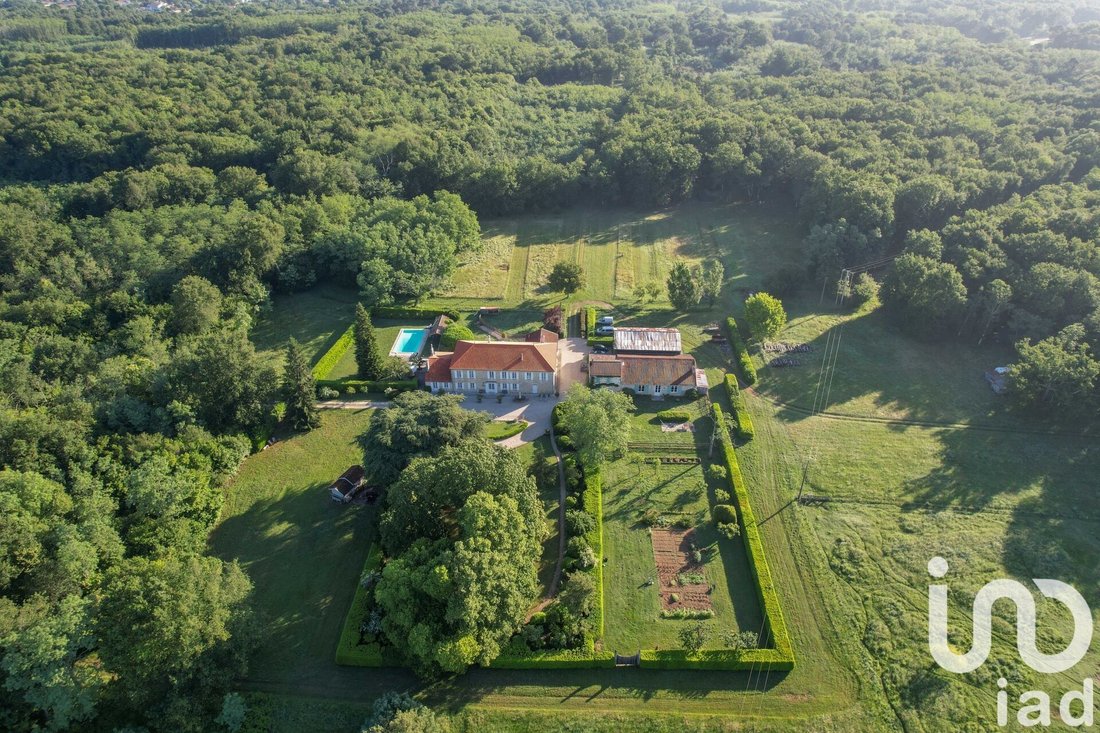 House in Lesparre-Medoc, Nouvelle-Aquitaine, France 2 - 17714567