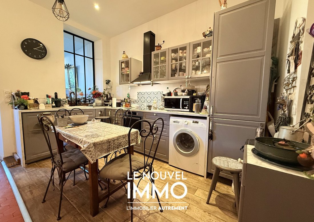 Apartment in Cinq Avenues, 4e Arrondissement, Marseille 3 - 17715511