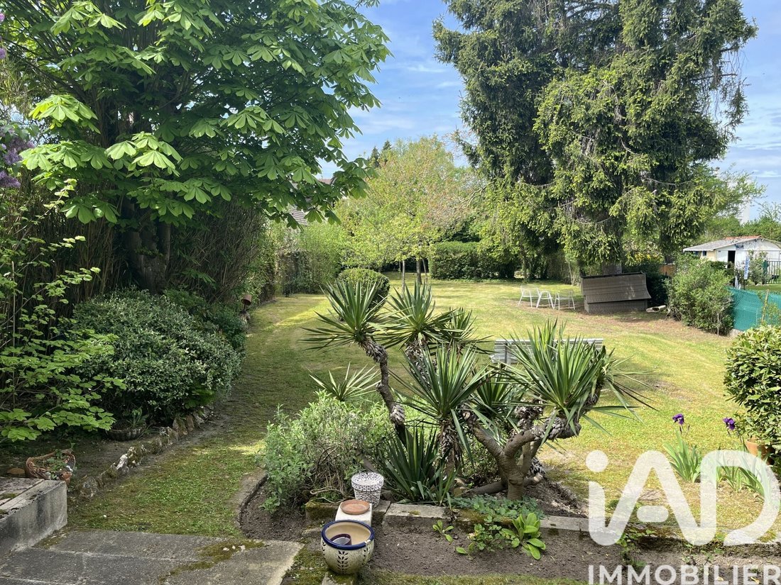 House in Le Plessis-Bouchard, Ile-de-France, France 2 - 16956306