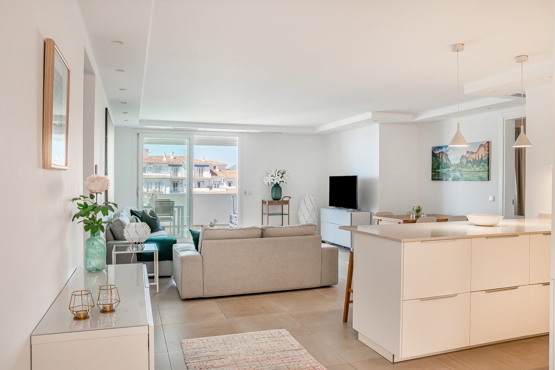 Apartment in Puerto Banus, Marbella, Spain 3 - 17716056
