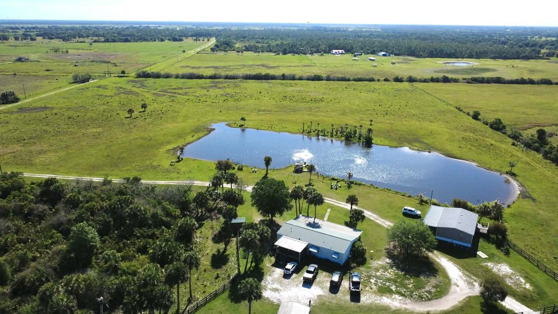 Okeechobee, Florida, United States 1 - 17717023