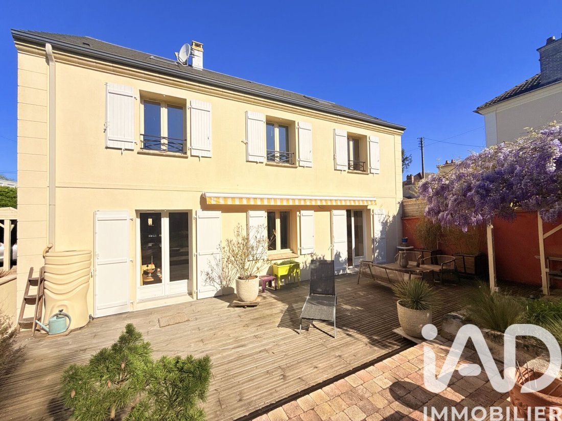 House in L'Isle-Adam, Ile-de-France, France 1 - 17714733