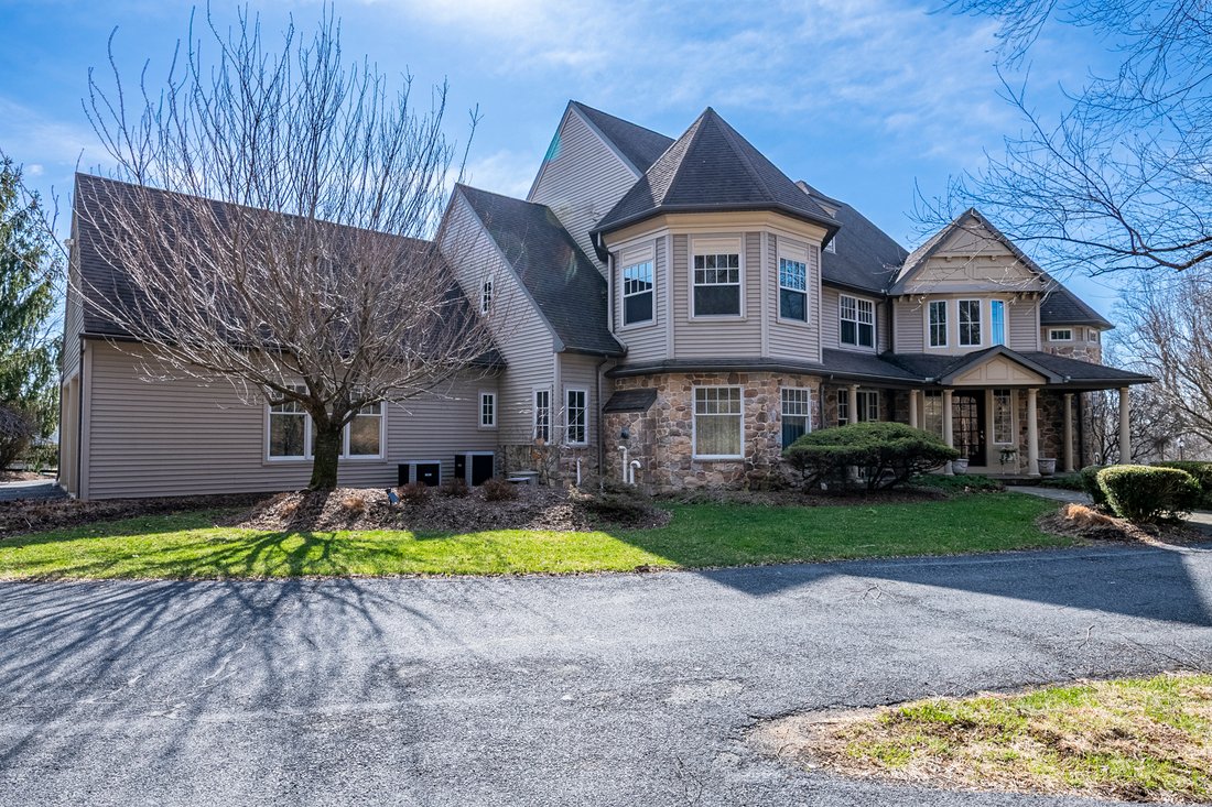 House in Sinking Spring, Pennsylvania, United States 2 - 17715281
