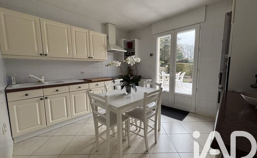 Casa a Beauregard-Les Gradins, Torcy, Francia 1