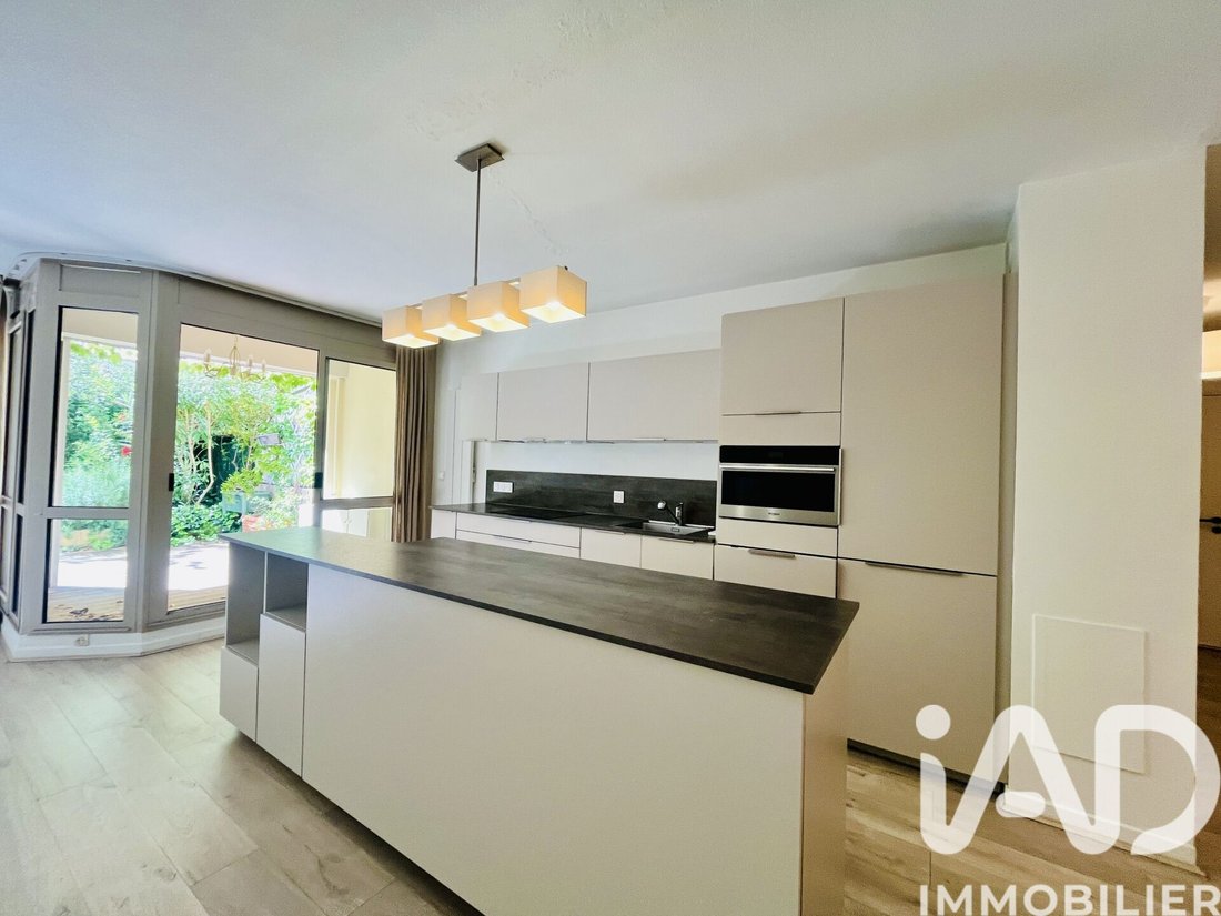 Apartment in Mazenod-Bellevue-Saint Donat-Banon, Aix-en-Provence, France 3 - 17713837