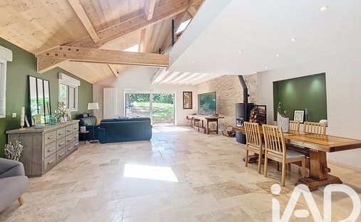 House in Guiche-Villers, Saint-Fargeau-Ponthierry, France 1