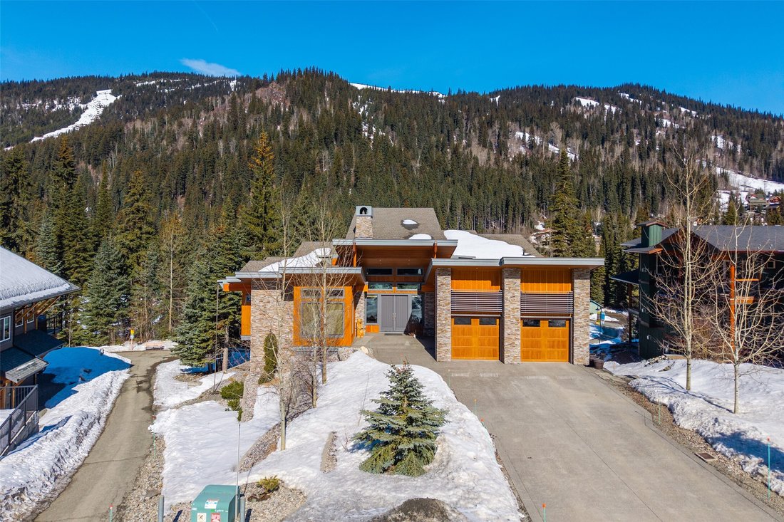 House in Sun Peaks, British Columbia, Canada 2 - 17714734