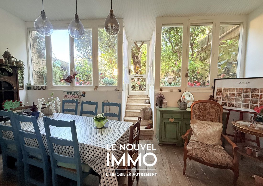 Apartment in Cinq Avenues, 4e Arrondissement, Marseille 4 - 17715511
