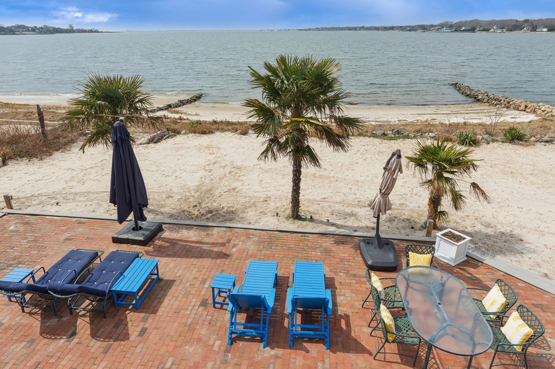 Hampton Bays, New York, United States 2 - 17712958