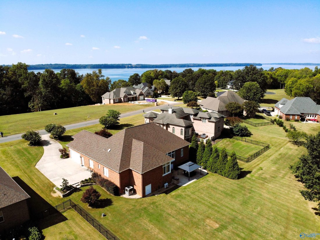 House in Athens, Alabama, United States 1 - 17712071