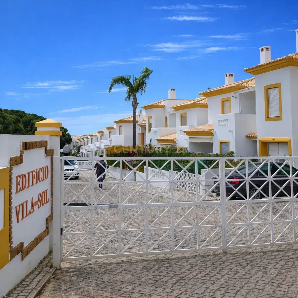 Villa in Olhos de Agua, Algarve, Portugal 1 - 17716073