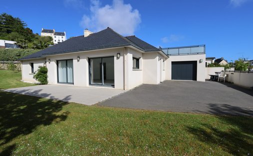 House in Centre Ville, Saint-Pol-de-Leon, France 1