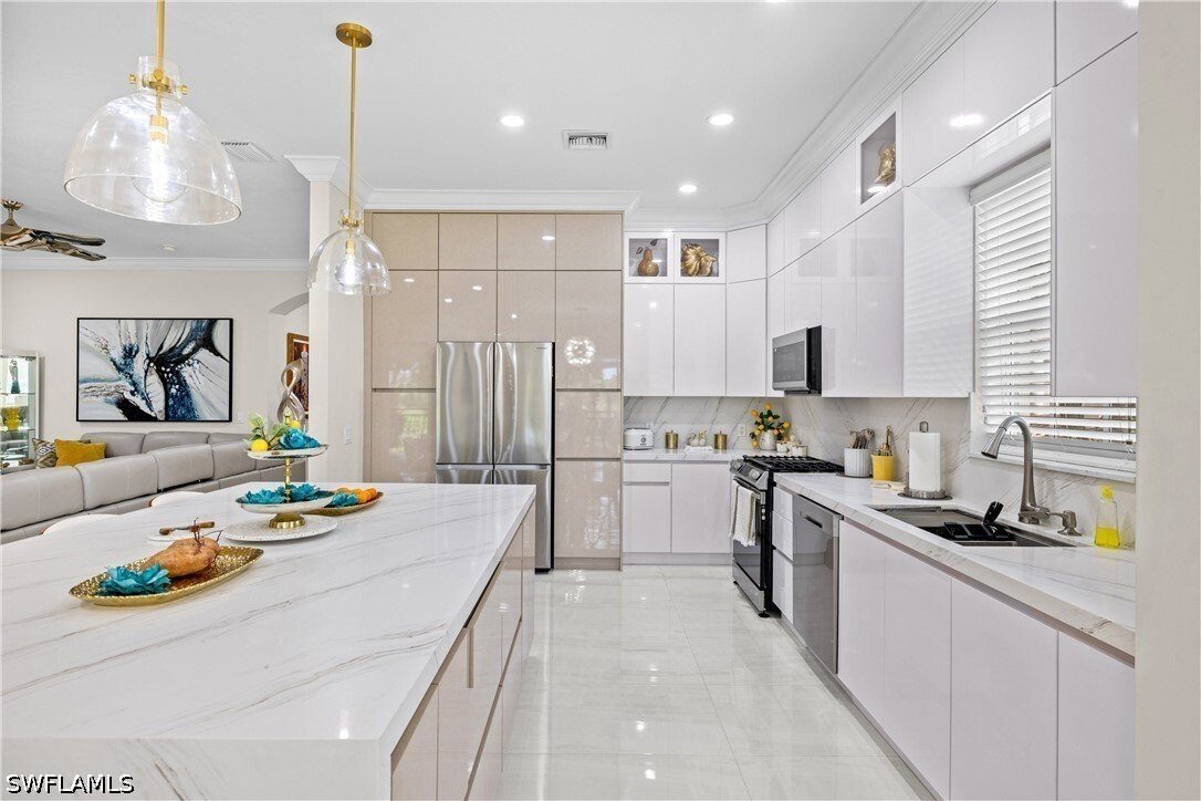 Condo in Naples, Florida, United States 4 - 17703030