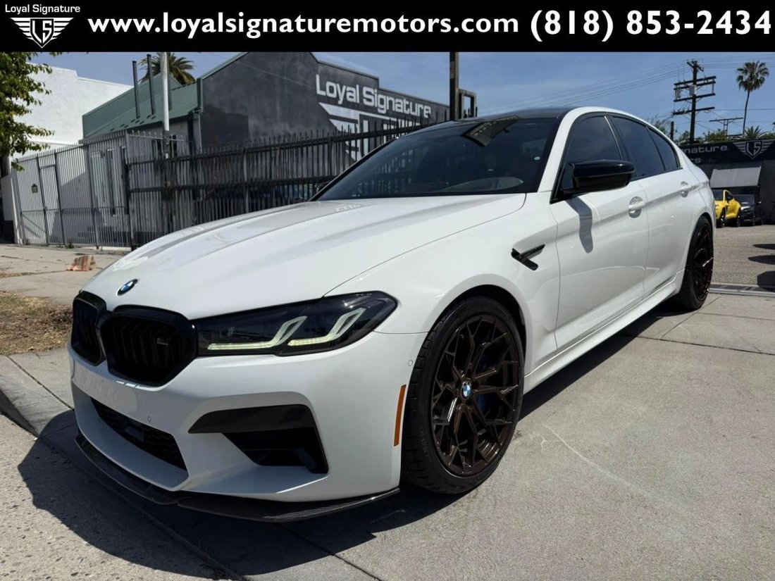 Sedan in Van Nuys, CA, United States 3 - 17717360