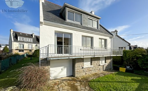 Casa en Beuzec Conq-Lochrist-Parc-Menez, Concarneau, Francia 1