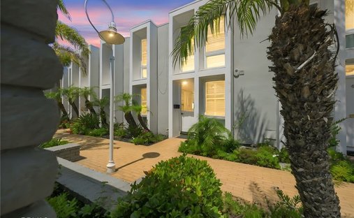 Townhouse in Huntington Beach, California, United States 1