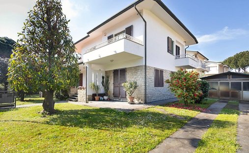 House in Lido di Camaiore, Camaiore, Tuscany 1