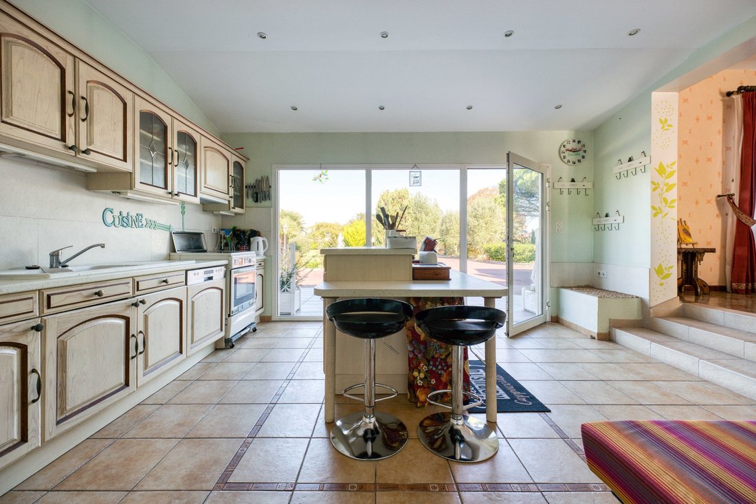 House in Le Chateau-d'Oleron, Nouvelle-Aquitaine, France 2 - 16496330