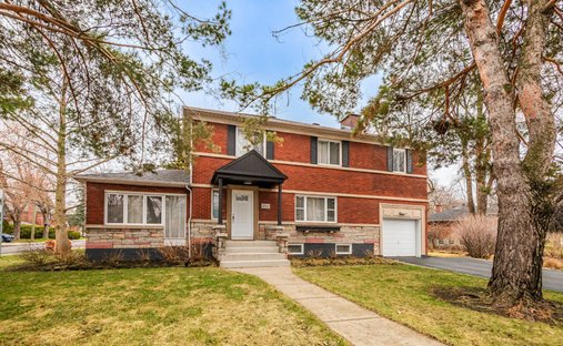 House in Saint-Lambert, Quebec, Canada 1