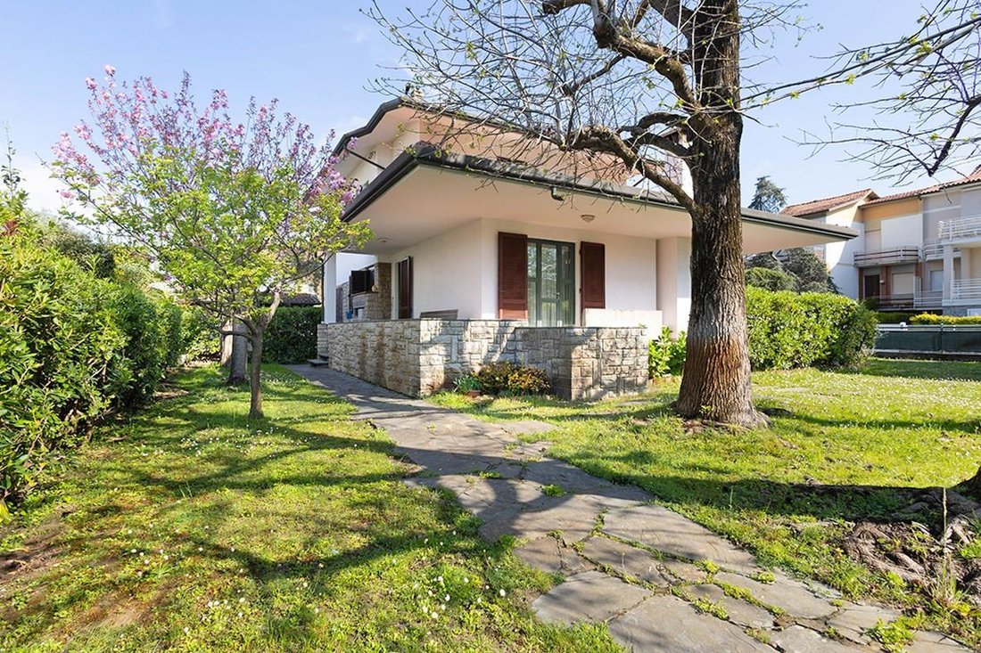 House in Lido di Camaiore, Camaiore, Tuscany 4 - 17717762
