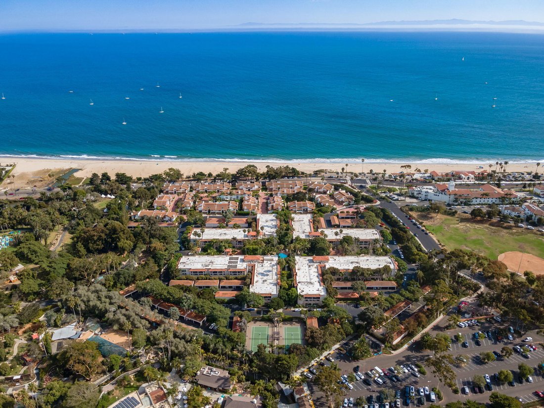 Condo in Santa Barbara, California, United States 1 - 17718937