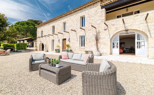 House in Plan de Noves, Vence, France 1