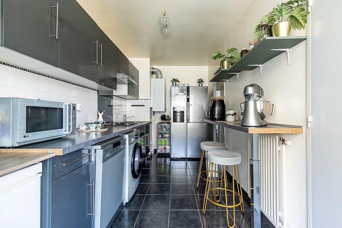 Apartment in Vauban, 6e Arrondissement, Marseille 4 - 17719296