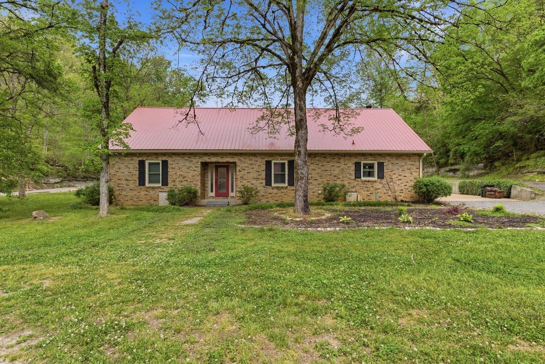 House in Hohenwald, Tennessee, United States 4 - 17718973