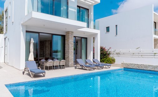Villa in Peyia, Paphos, Cyprus 1