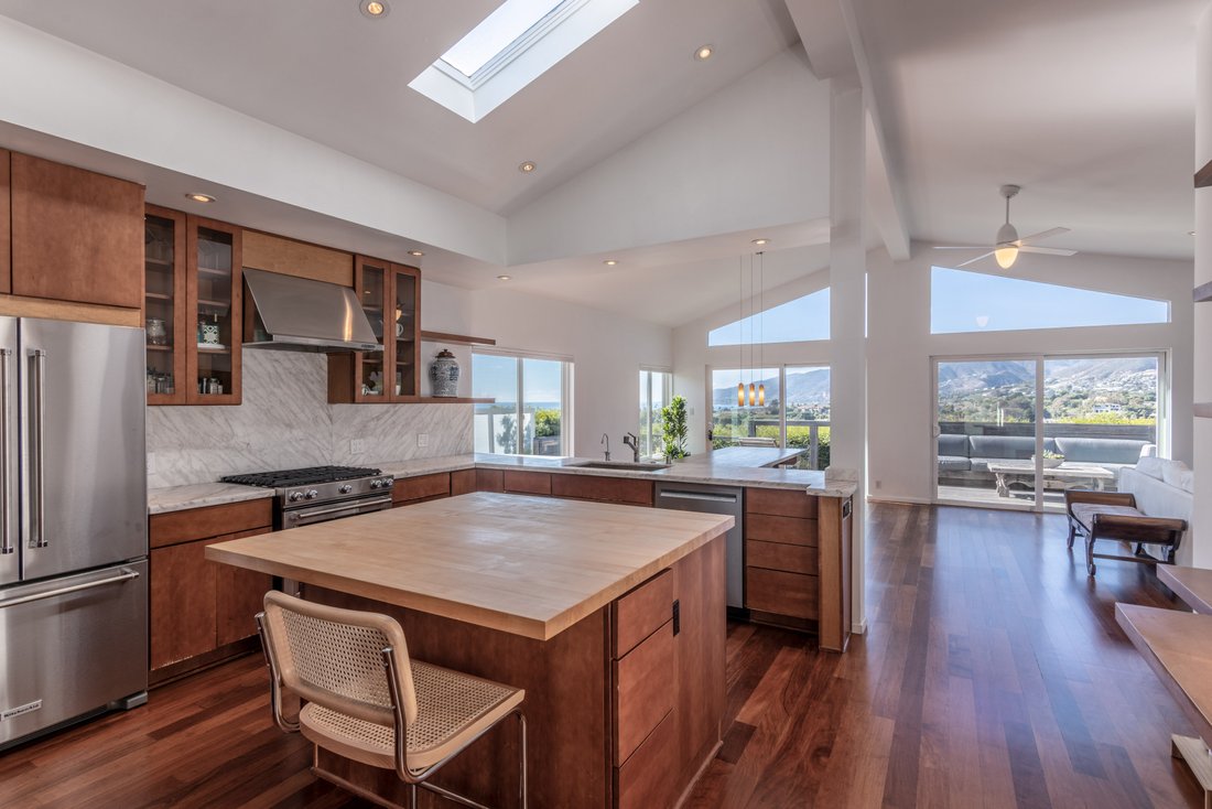 Malibu, California, United States 5 - 17719161