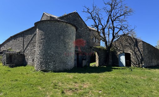 Estate in La Couvertoirade, Occitania, France 1