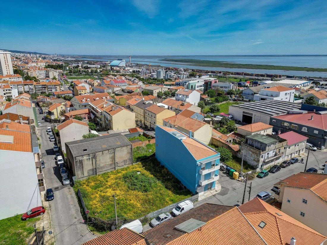 Land in Santa Iria de Azoia, Sao Joao da Talha e Bobadela, Lisbon, Portugal 4 - 17652469