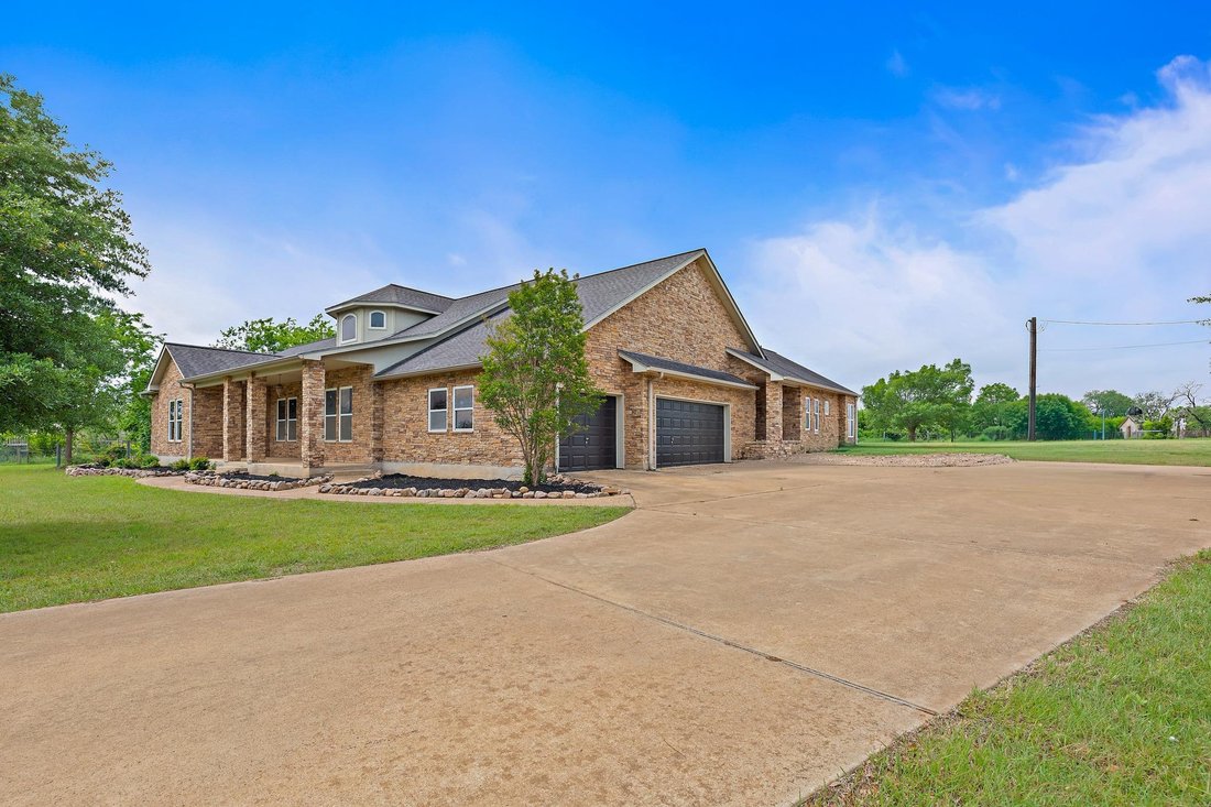 House in Liberty Hill, Texas, United States 2 - 17718947