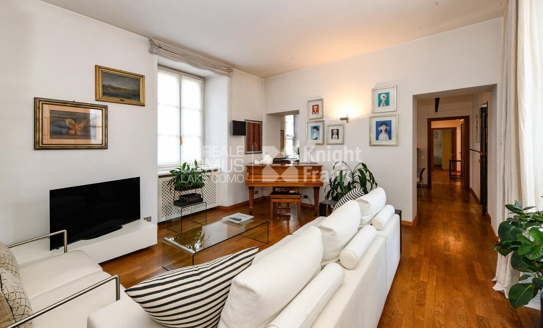 Apartment in Historic Center, Como, Lombardy 5 - 17719333